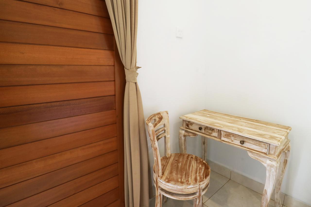 Aghasvina Guest House Canggu エクステリア 写真
